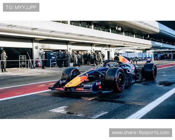 F1赛季最新动态：红牛车队继续领跑，梅赛德斯力图迎头赶上