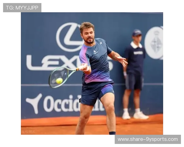 网坛最新动态：顶级球员备战大满贯赛事引关注